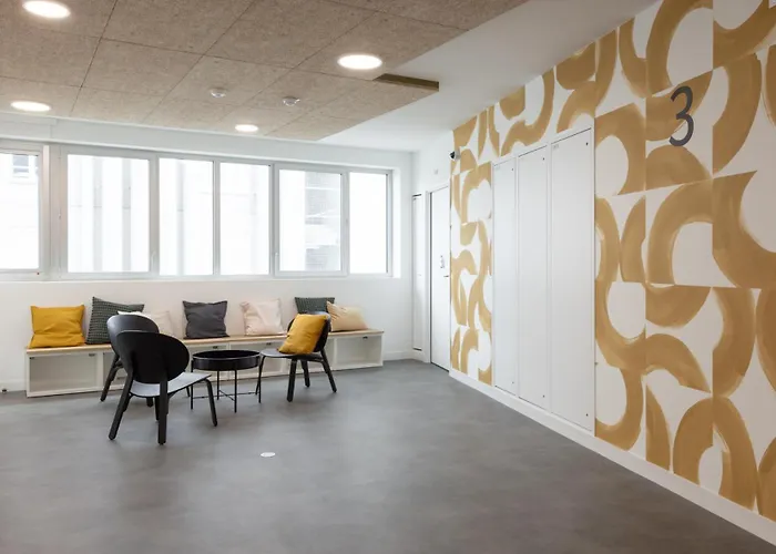 Le Spot Cis Nantes Hostel Ναντ