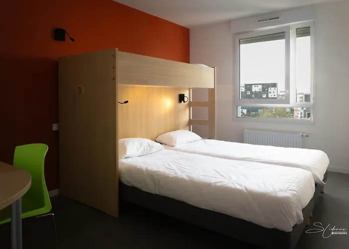 Cis Le Spot Hostal *