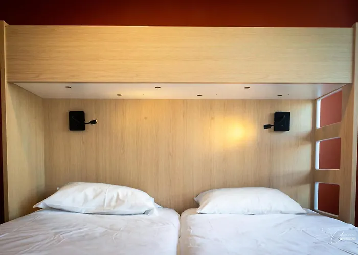 Hostal Cis Le Spot Nantes